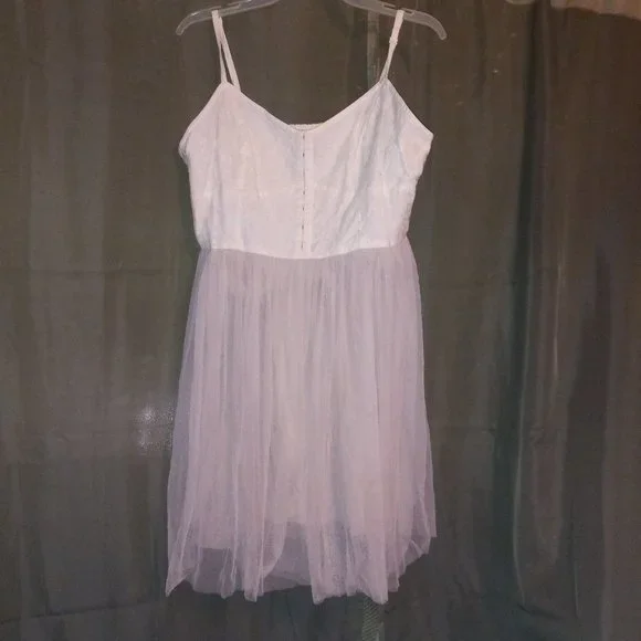 American Eagle Outfitters | Dresses | Cream Colored Tulle Empire Waist Fairy  Like Dress | Poshmark